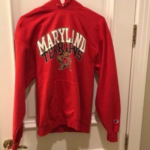 Maryland sweatshirt.. go TERPS!!!